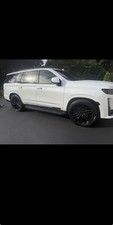 Cadillac Escalade wheels and tires picture