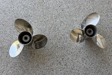 SOLAS Lexor 15-1/4 x 19P Stainless Props – RH/LH Pair picture