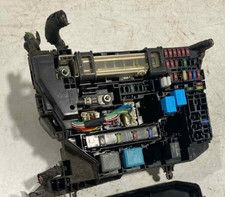 2009-2013 Toyota Corolla  Engine Fuse Box Assembly OEM picture