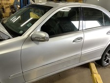 Driver Front Door 211 Type E350 Fits 03-06 MERCEDES E-CLASS 356595 picture