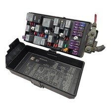 2009-2012 Chevrolet Malibu 2.4L Fusebox Fuse Box Relay Module Oem picture