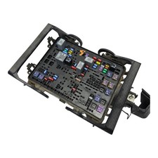 2014-2016 Chevy Silverado 5.3L 4X4 Engine Fuse Box Power Relay Junction 23143472 picture