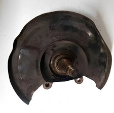 1987-1997 Nissan Pickup 4x2 Front Right Steering Knuckle Assembly Clean Unit picture