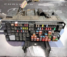 2017-2019 Ford Flex  Engine Fuse Box Assembly OEM picture