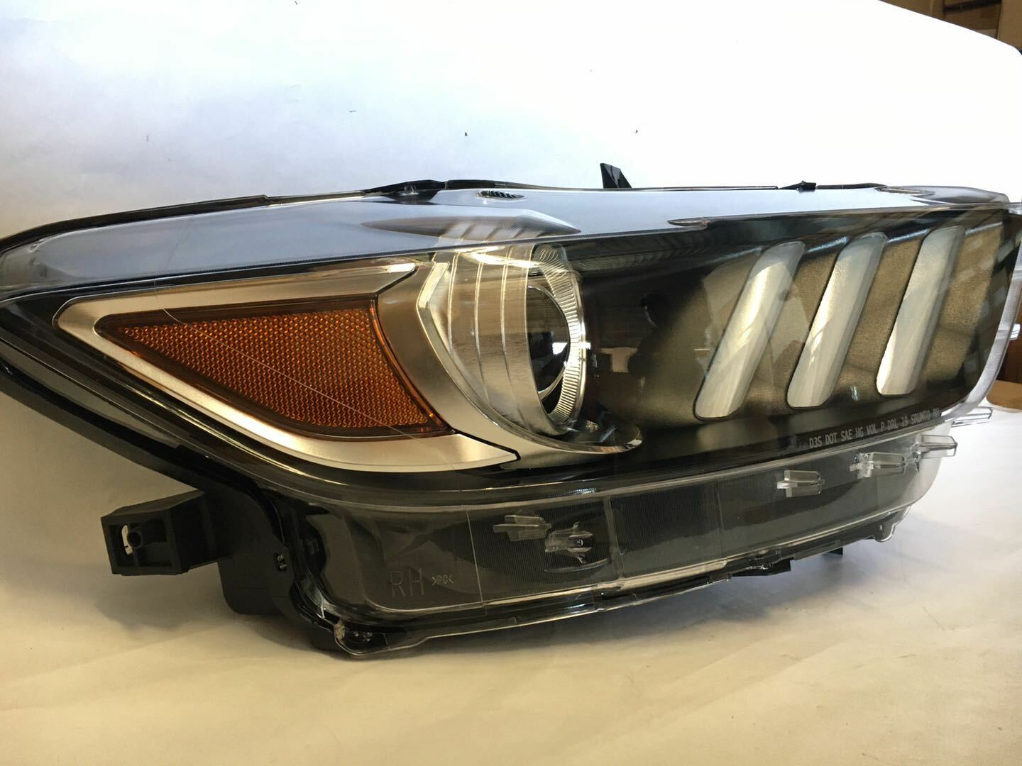 Headlamp HID/Xenon LED RH Passenger Side  Fit 2015-2020 Ford Mustang FR3Z13008J