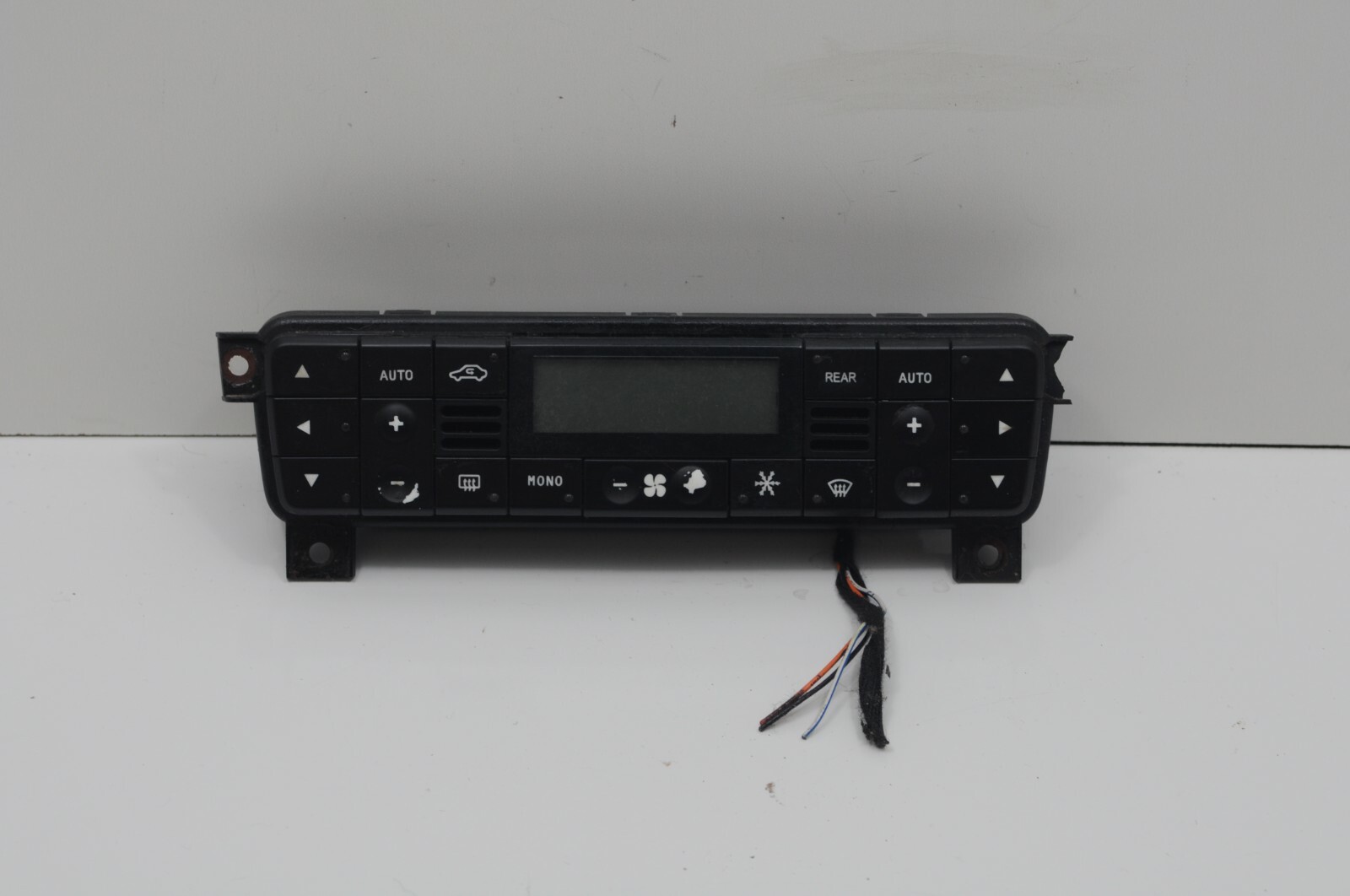 🚘▶️  2004 - 2007 Maserati Quattroporte, Temp/Climate Control Unit, 221237