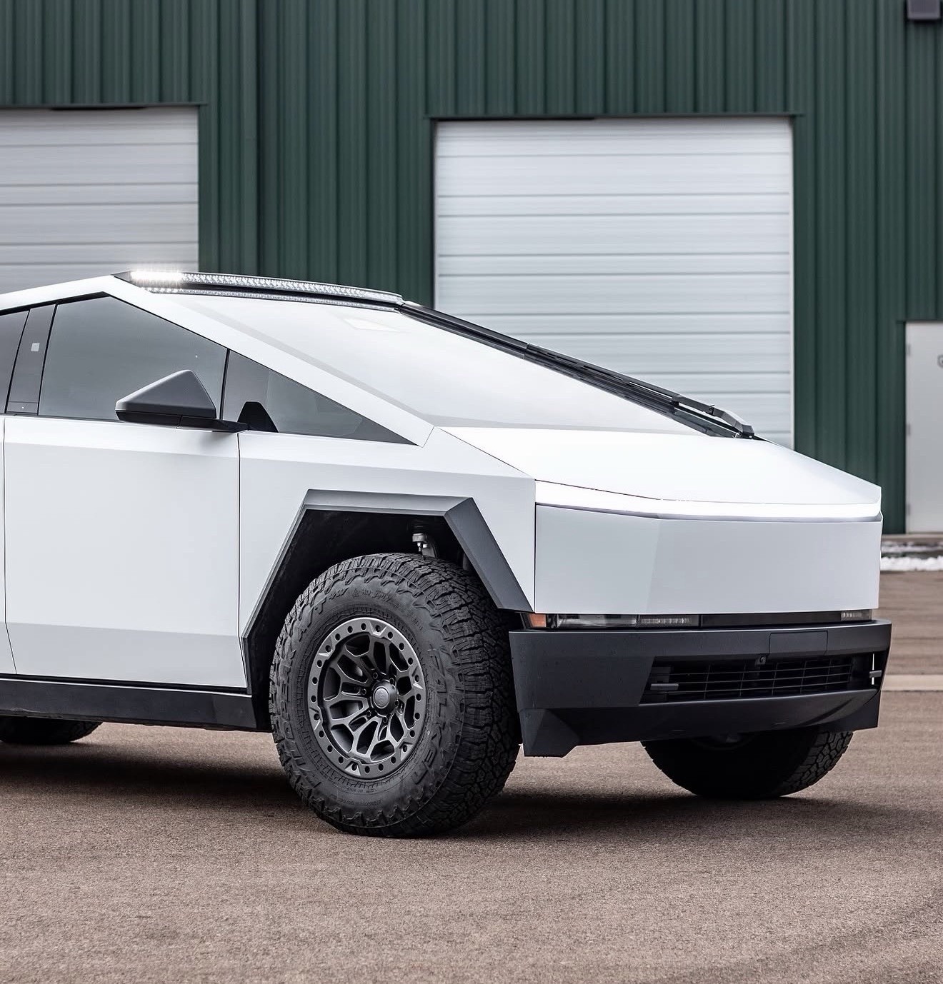 Tesla Cybertruck Martian Cyber Rover 18\