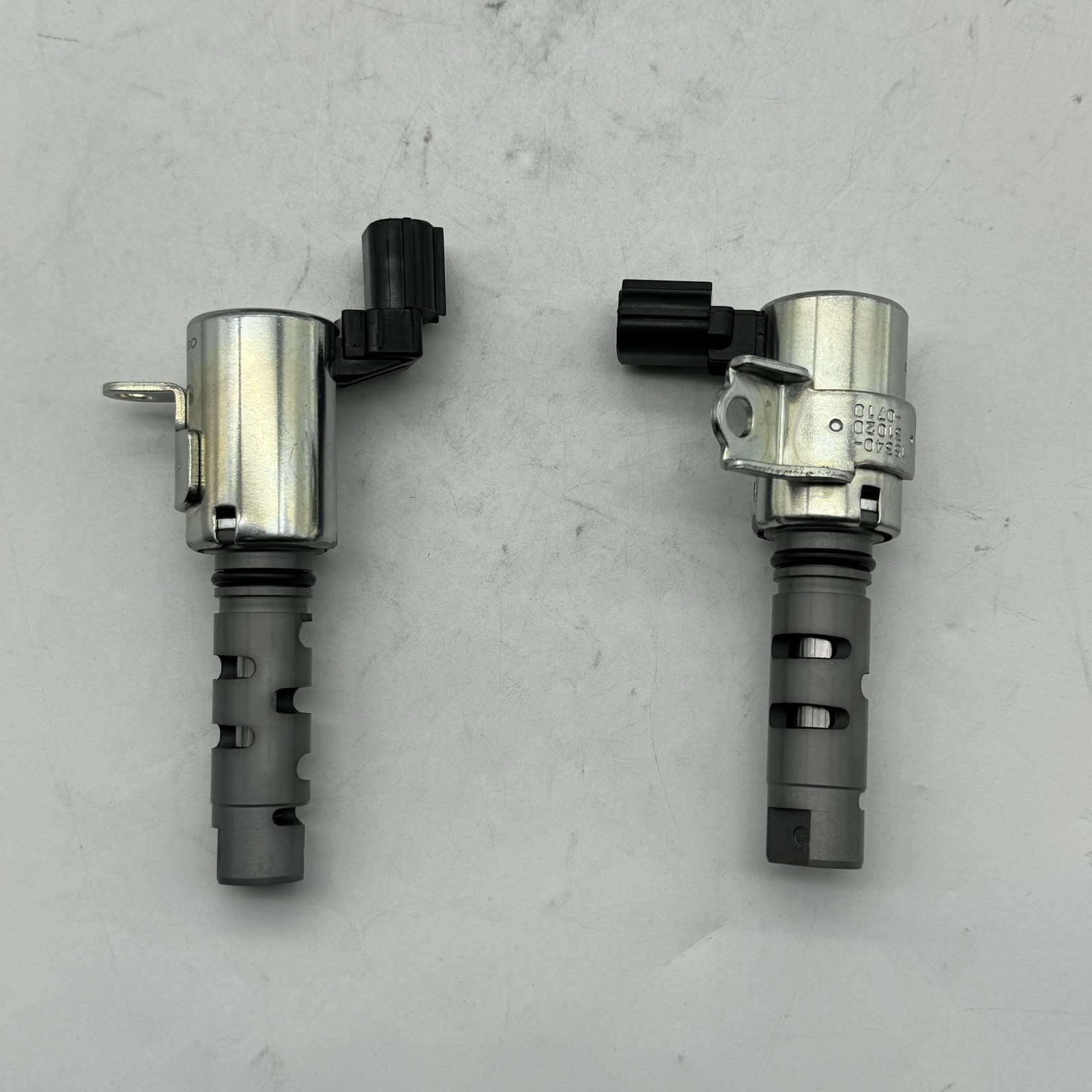 2pcs VVT-i Oil Control Valve Set 15340-31020 15330-31020 for Toyota Lexus New