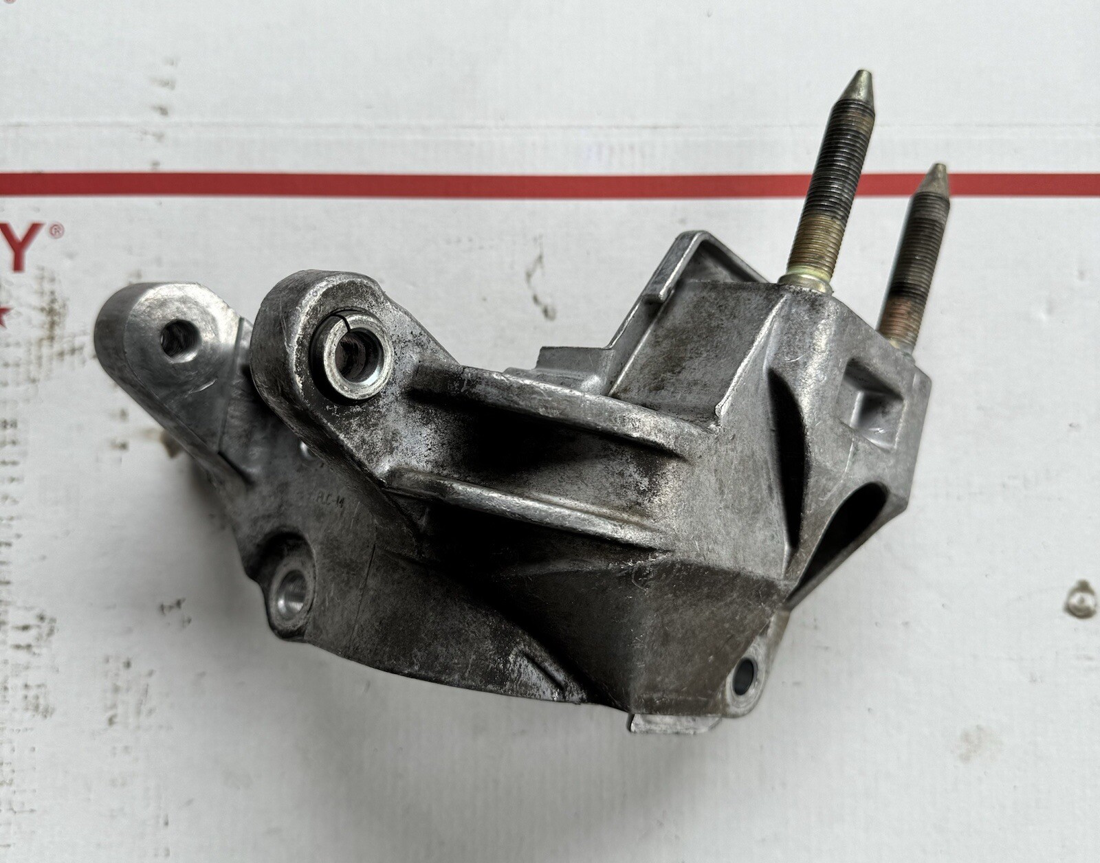 2001 2002 2003 2004 2004 Civic Alternator Bracket OEM 2001 2002 2003 2004 2004 Civic Alternator Bracket OEM