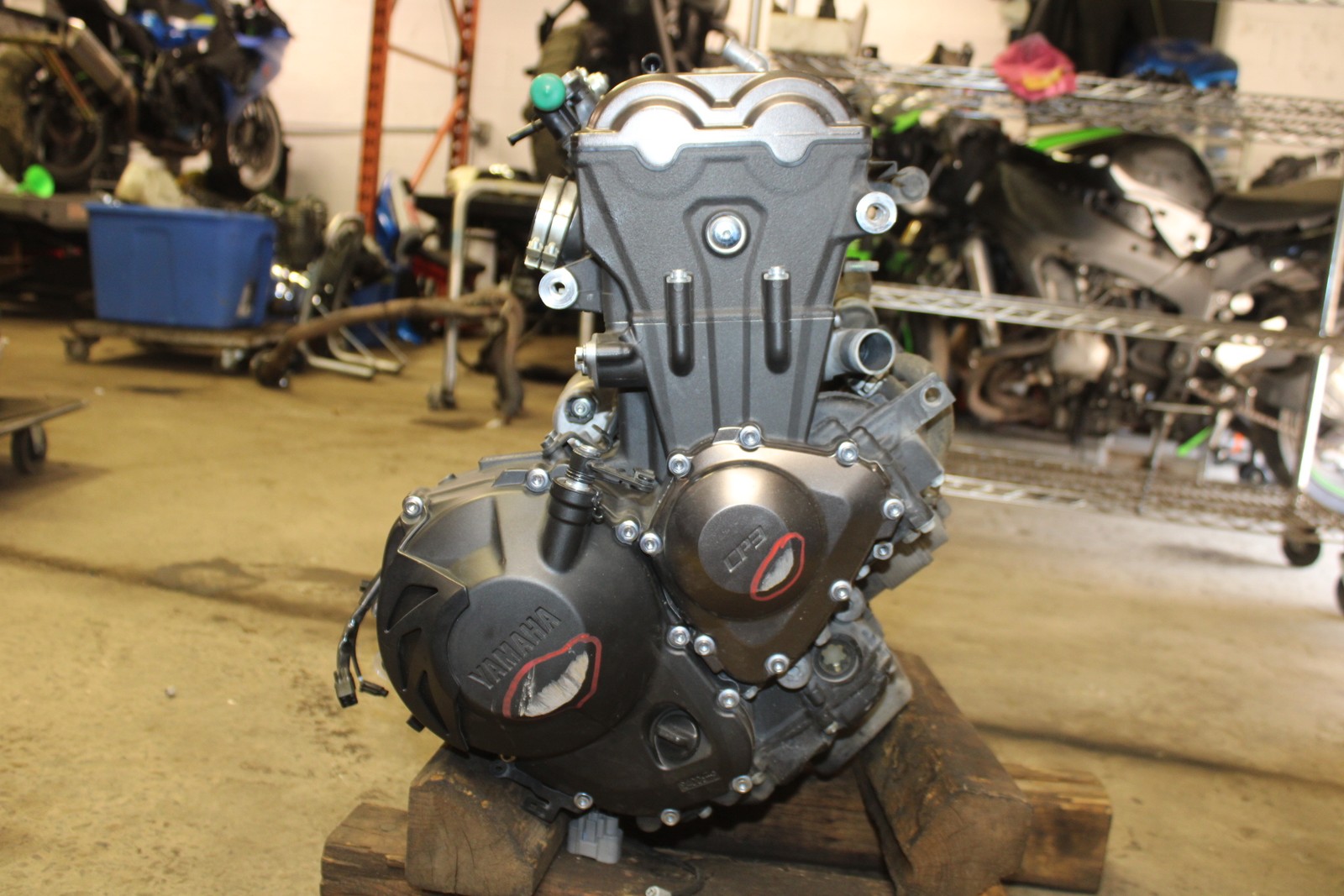15-17 YAMAHA FJ09 ENGINE MOTOR BB906