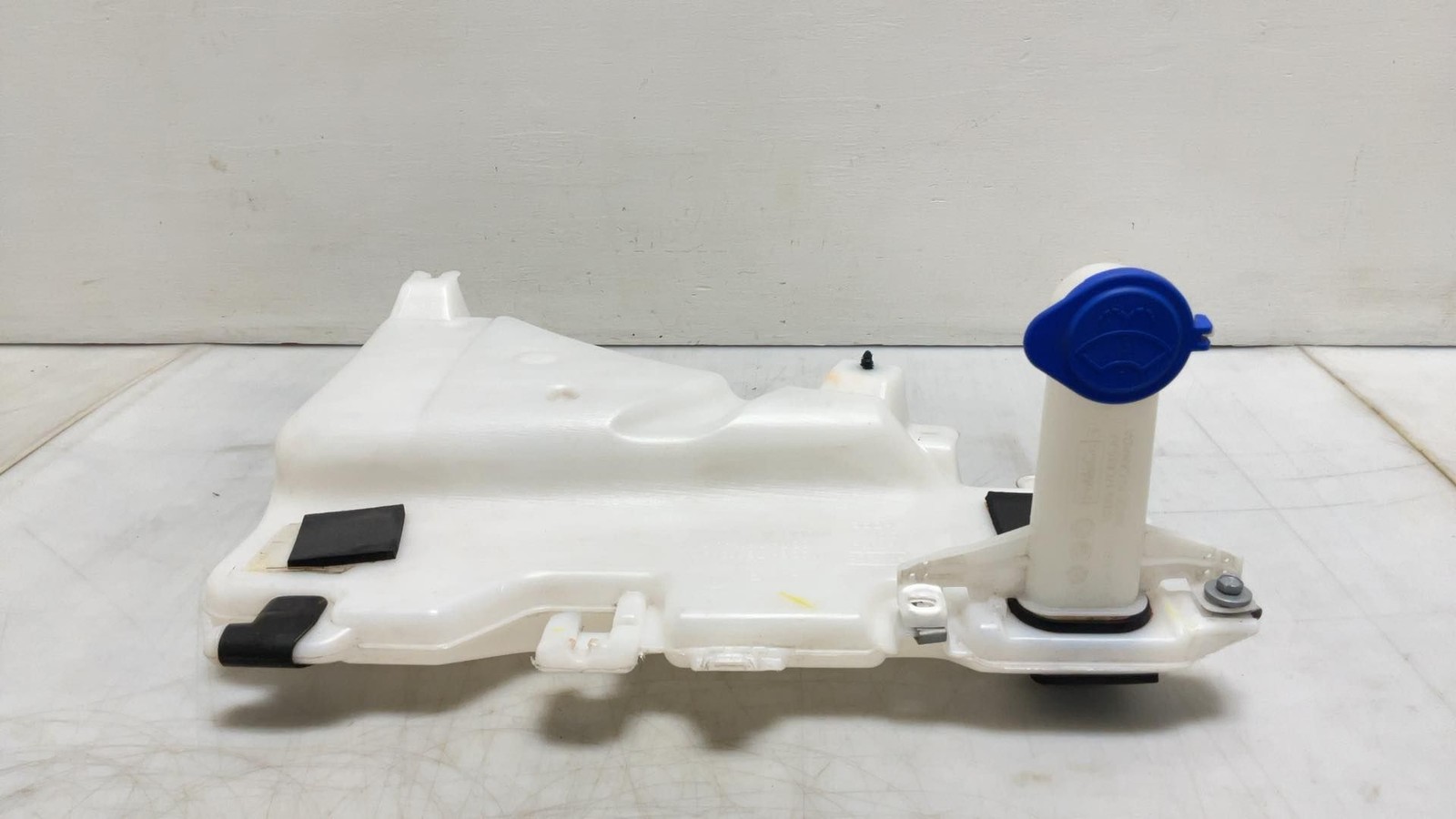 Ford Bronco OEM Factory Windshield Washer Fluid Bottle 2021-2025 M2DZ17618A