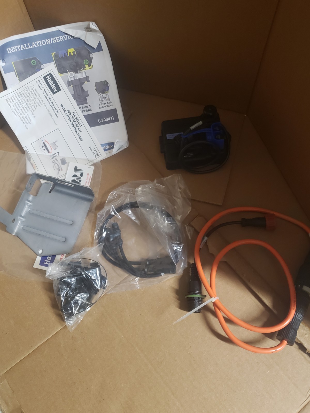 Haldex Genuine AQ964110 ABS Upgrade Kit. 2s/1m A7 ECU Upgrade Kit Haldex Genuine AQ964110 ABS Upgrade Kit. 2s/1m A7 ECU Upgrade Kit