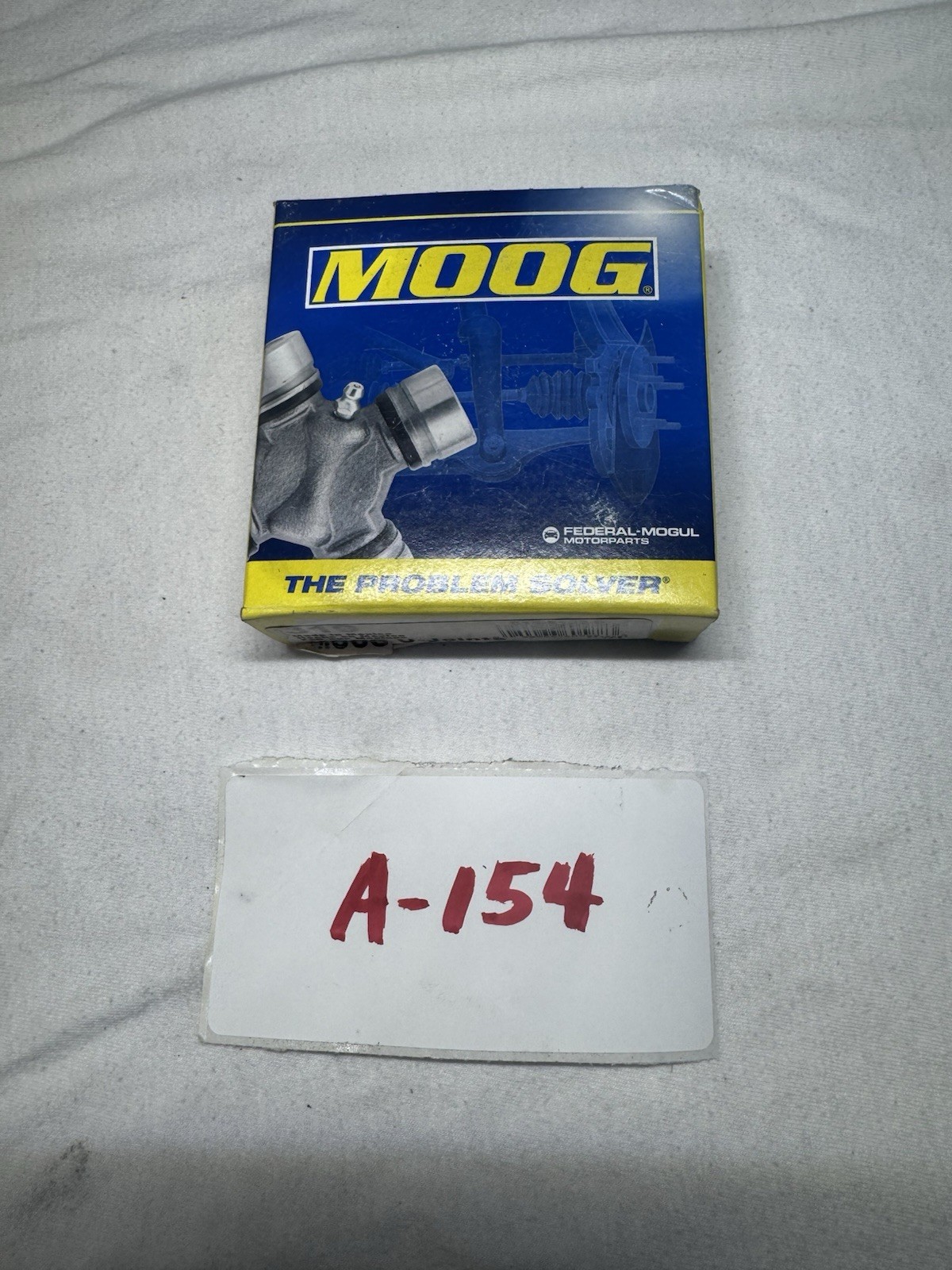 A-154 Universal U-Joint Moog Brand PN 319 Crosses To 015-2103-0 New In Box