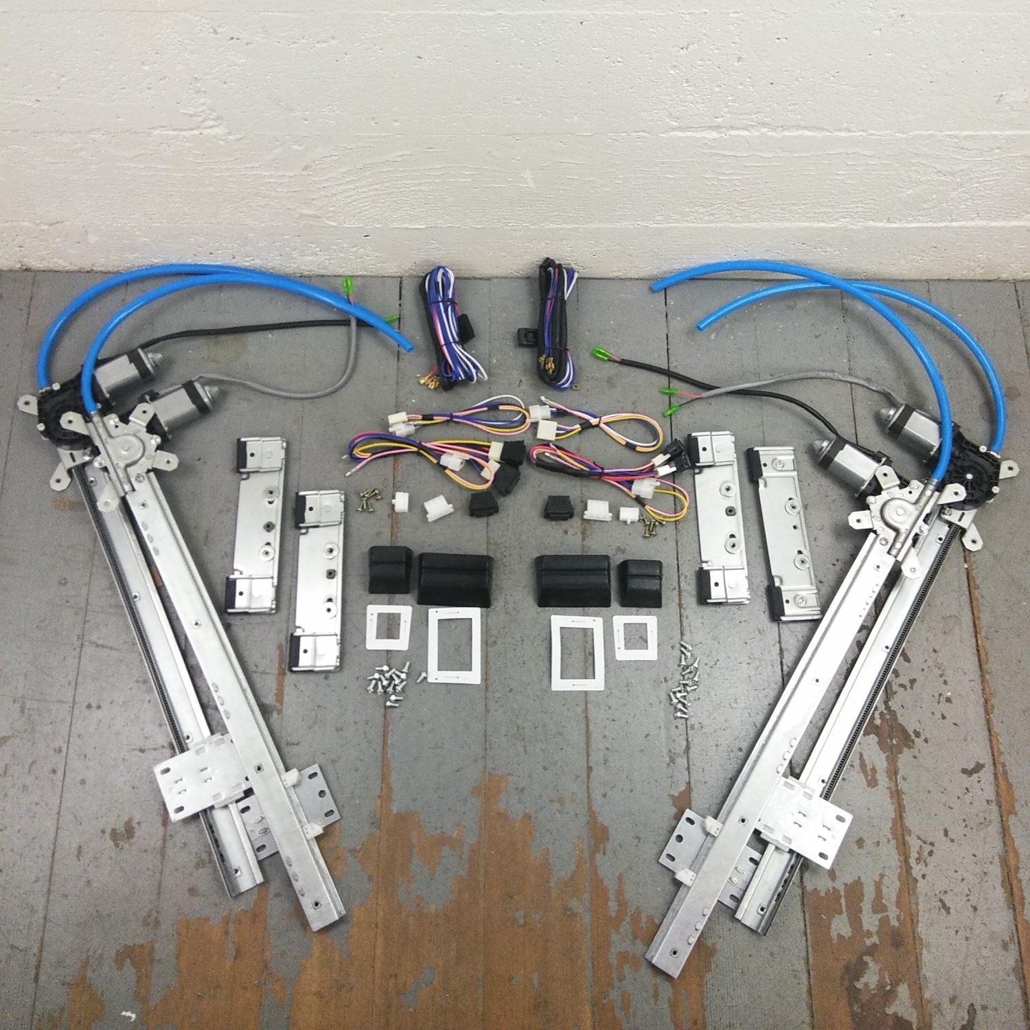 1934-53 Oldsmobile 4-Door Power Window Conversion Kit w/ Wire Harness + Switches
