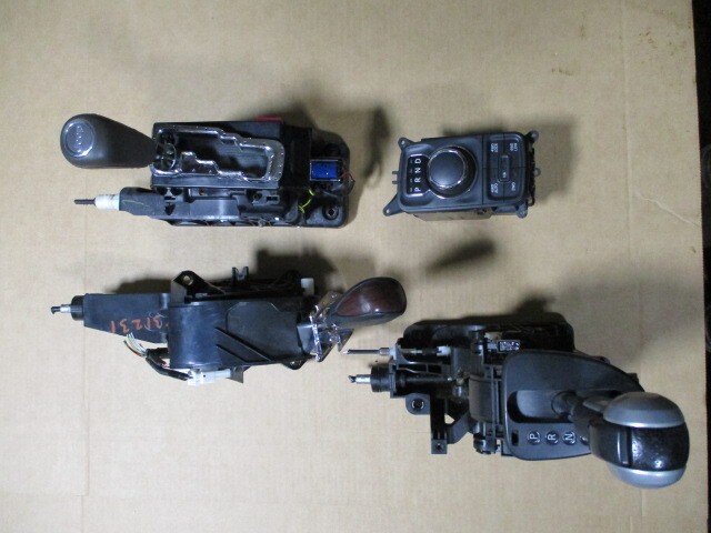 2022 VOLVO XC40 Floor Shift Assembly OEM 52K Miles (LKQ~465467075)