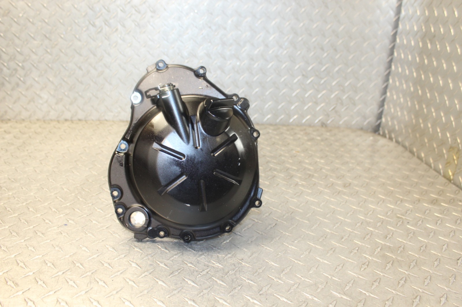 09 / 26 Kawasaki Zx636 / ZX636 / ZX6 / ZX6-R / ZX6R Engine Clutch Cover OEM