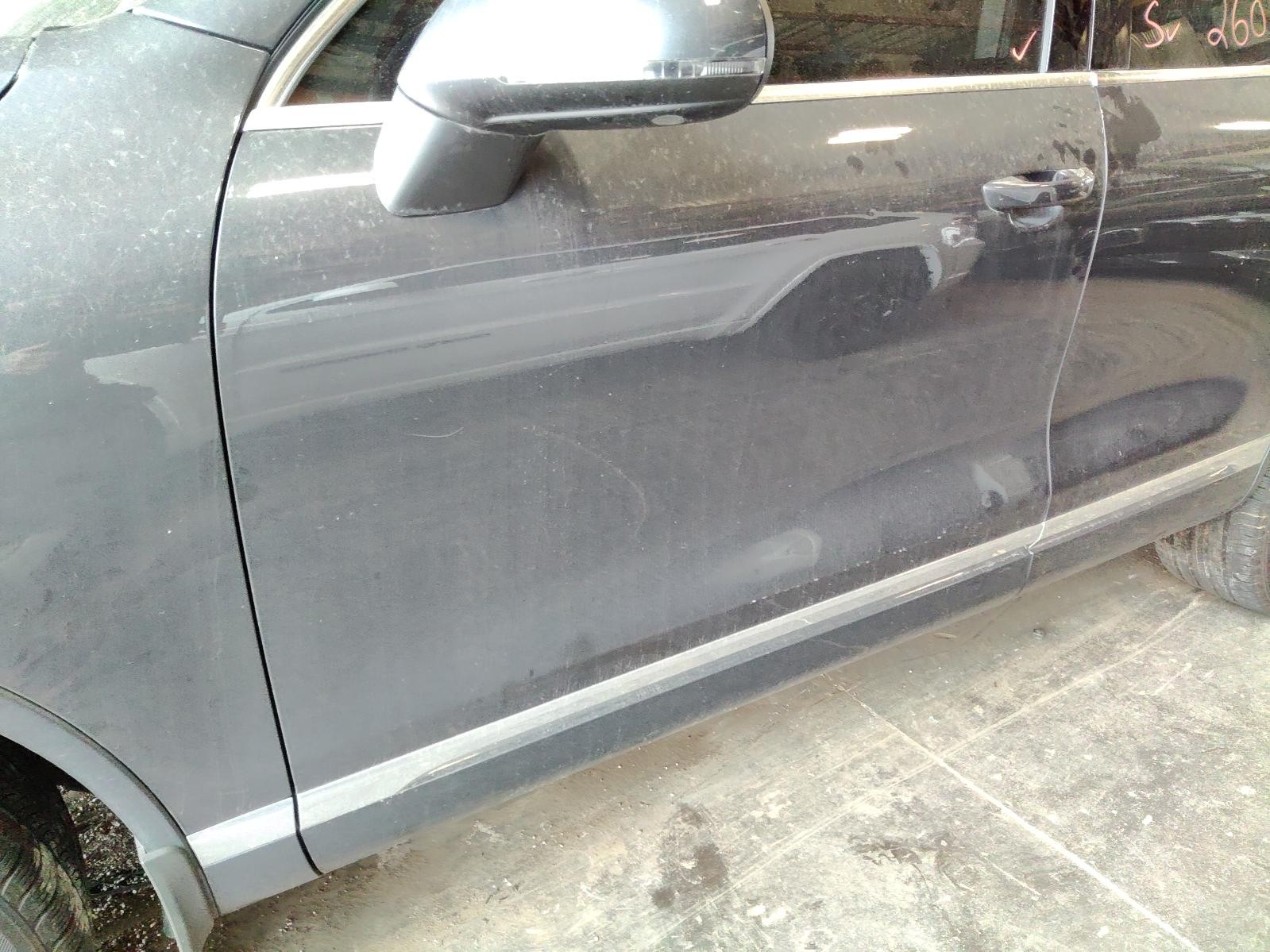 Used Front Left Door Assembly Front fits: 2014 Volkswagen Touareg Front Left Gra
