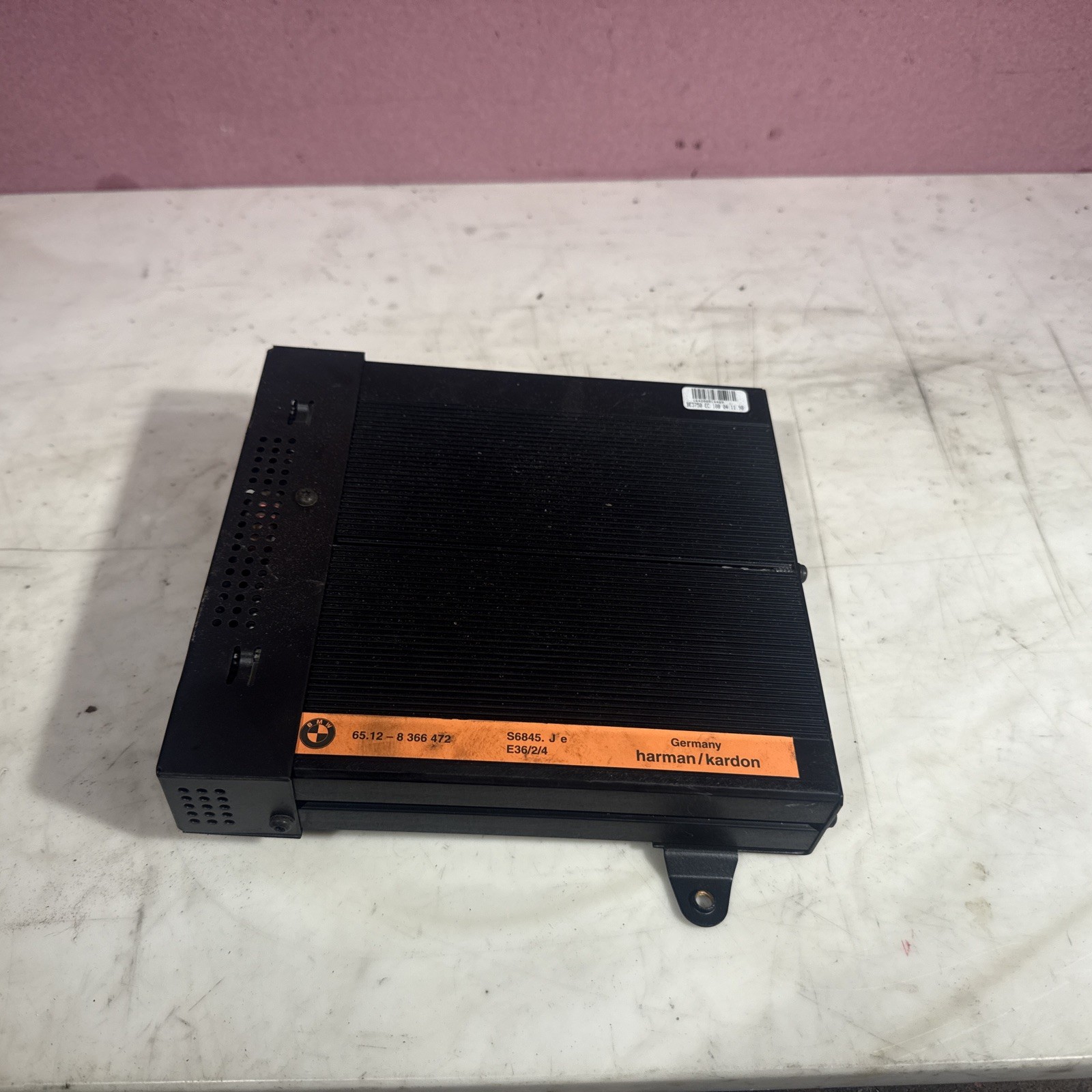 1996-1999 BMW E36 3Series HARMAN/KARDON 8366472 AUDIO RADIO AMPLIFIER OEM AMP 