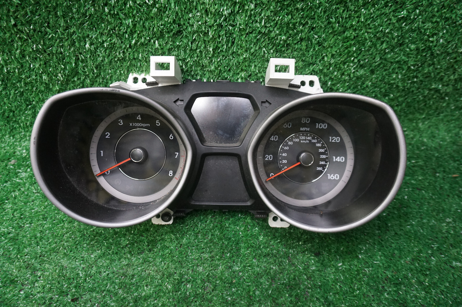 2016 HYUNDAI ELANTRA SE Speedometer Gauge Cluster OEM 940043X210 MILES N/A