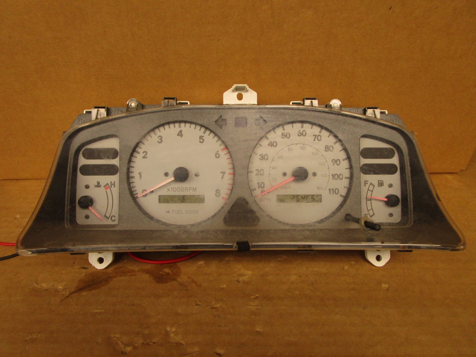 98-02 Toyota Corolla Speedometer Instrument Cluster 264k Miles 83800-02090