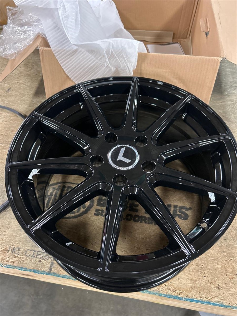 Kraze Cosmos-Kr194 17x8 5-115 72.62CB Black