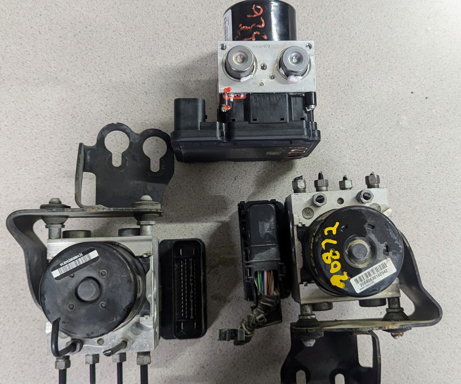 2010-2011 Mercury Mariner Anti-lock Brake Abs Pump Module Actuator Oem PSDRU 2010-2011 Mercury Mariner Anti-lock Brake Abs Pump Module Actuator Oem PSDRU