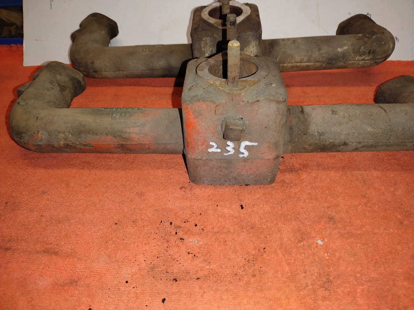CHEVROLET 6 CYL MANIFOLD 235 part number 3836822  1954 1962