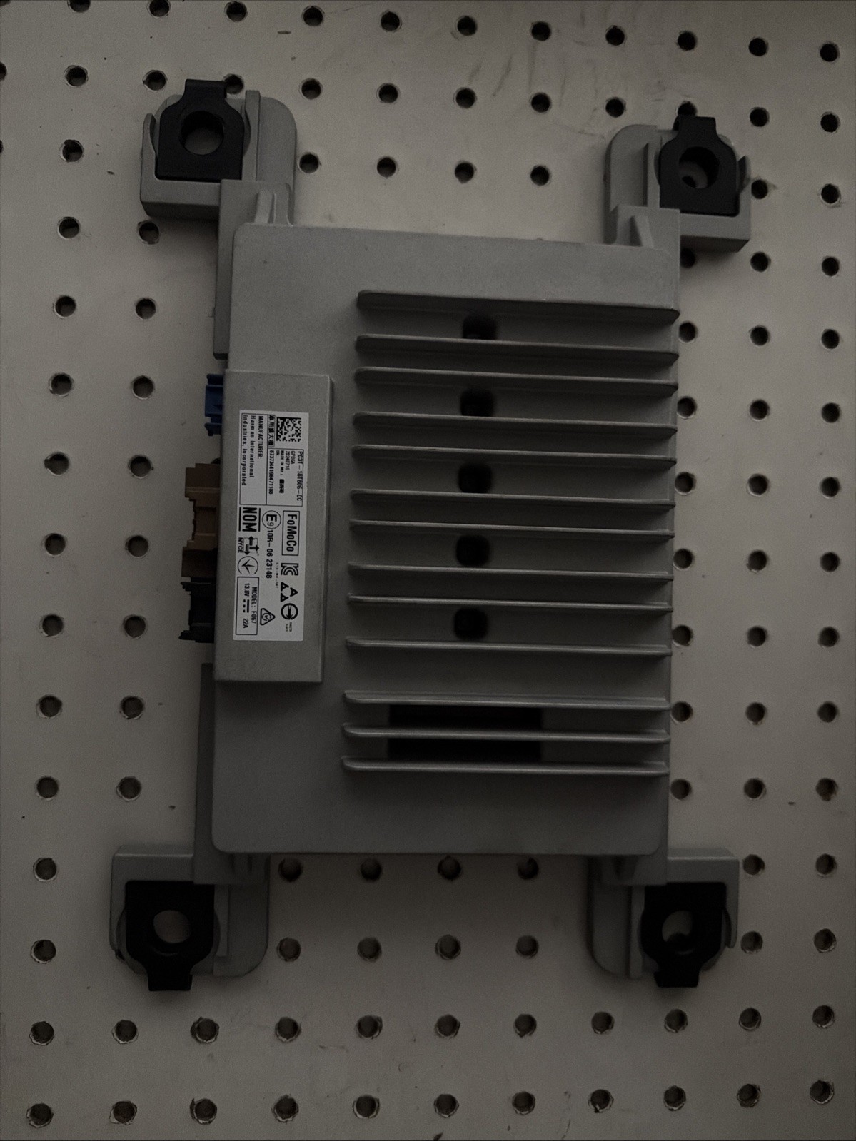2023-2025 FORD F250 F350 F450 HARMAN RADIO AMP AMPLIFIER OEM PC3T-18T806-Cc USED 2023-2025 FORD F250 F350 F450 HARMAN RADIO AMP AMPLIFIER OEM PC3T-18T806-Cc USED