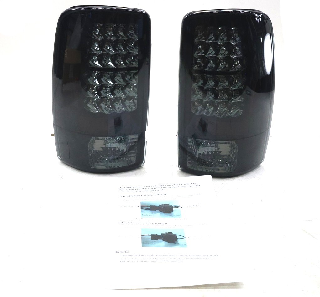 NEW Spyder LED Tail Light Set Black / Smoke 5078001 Suburban Tahoe Yukon 2000-06