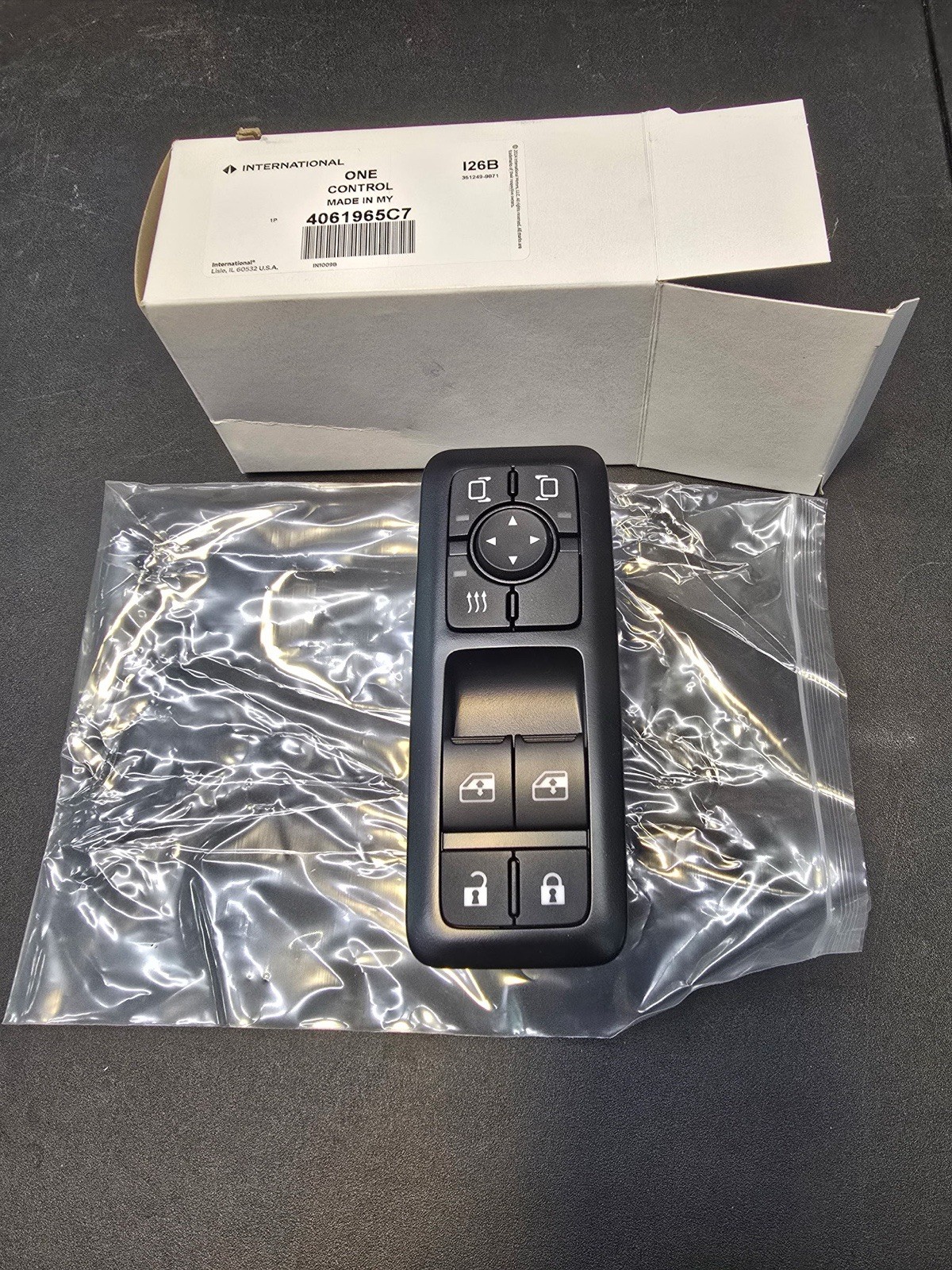 Genuine International 4061965C7 Driver Door Pod Window Mirror Control Switch