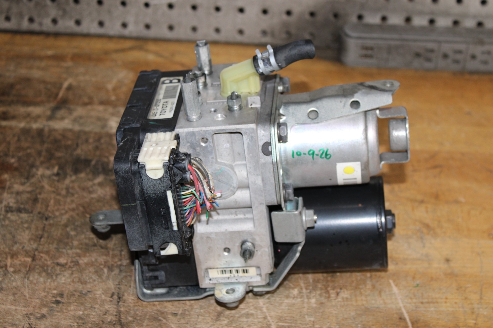 04-09 Toyota Prius Hybrid ABS Brake Pump Hydraulic Anti-Lock Module System OEM