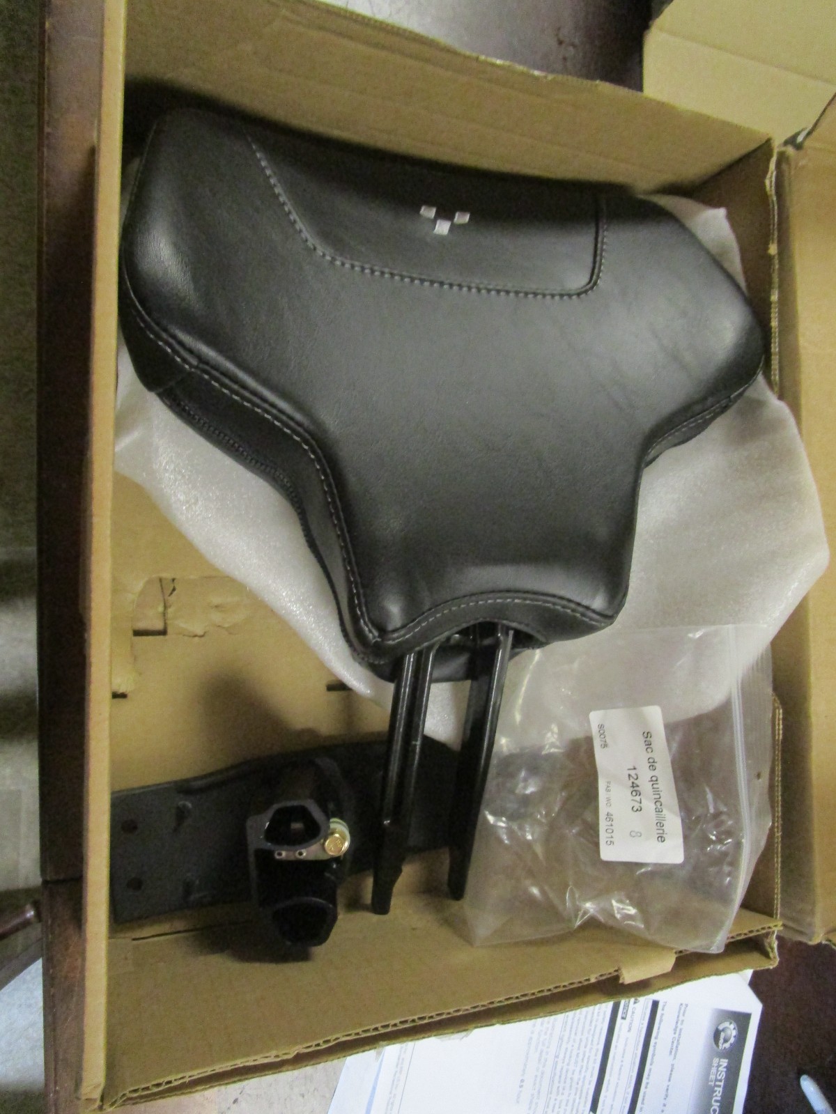 CanAm OEM Spyder backrest kit new 219400679