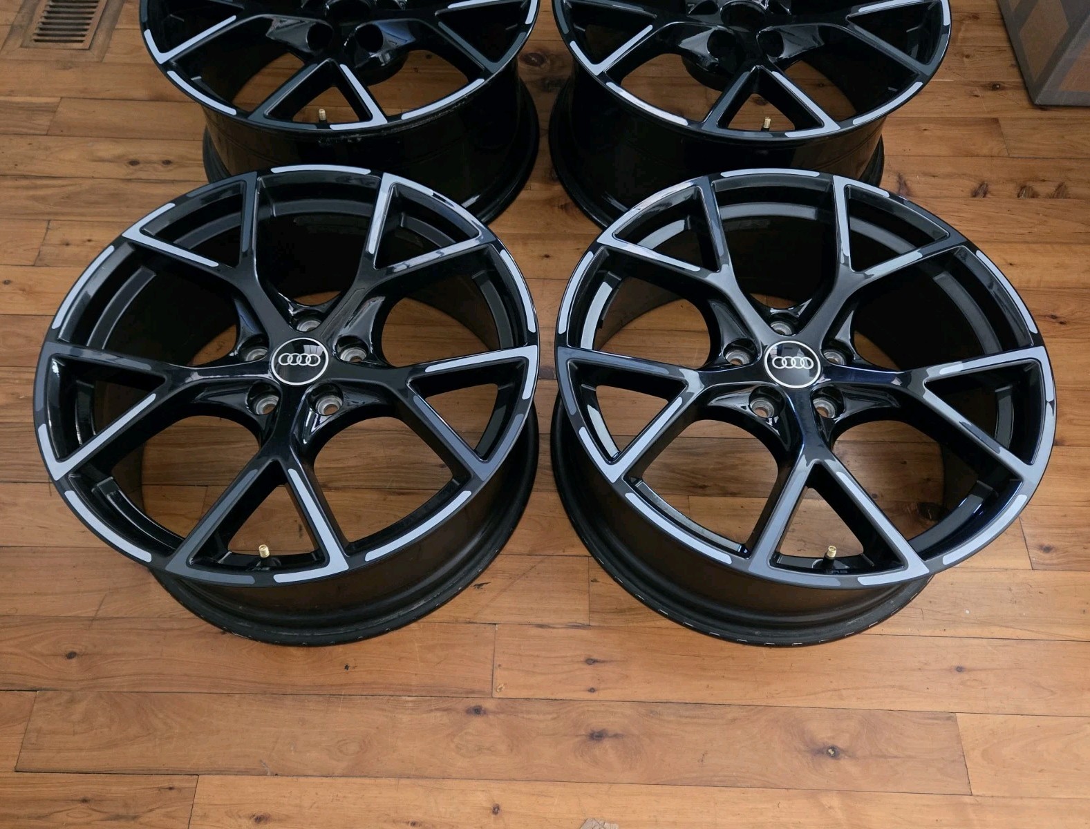 GENUINE 19x8 AUDI Factory SINGLE Front Rim OEM Gloss Black Wheel 2022+ RS3
