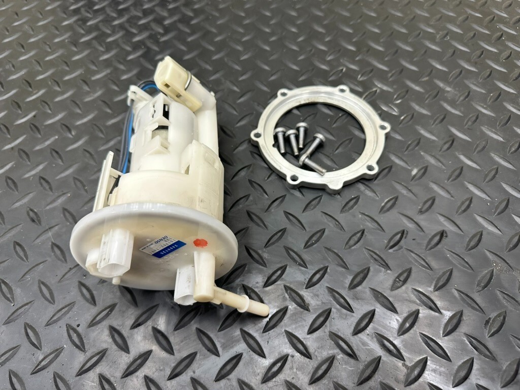 2015 13-16 Triumph Street Triple R Tested Fuel Pump Gas Petrol Sending Unit OEM