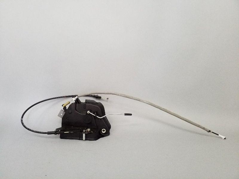 01 02 03 04 05 06 BMW 325I Left Drivers Side Front Door Latch OEM