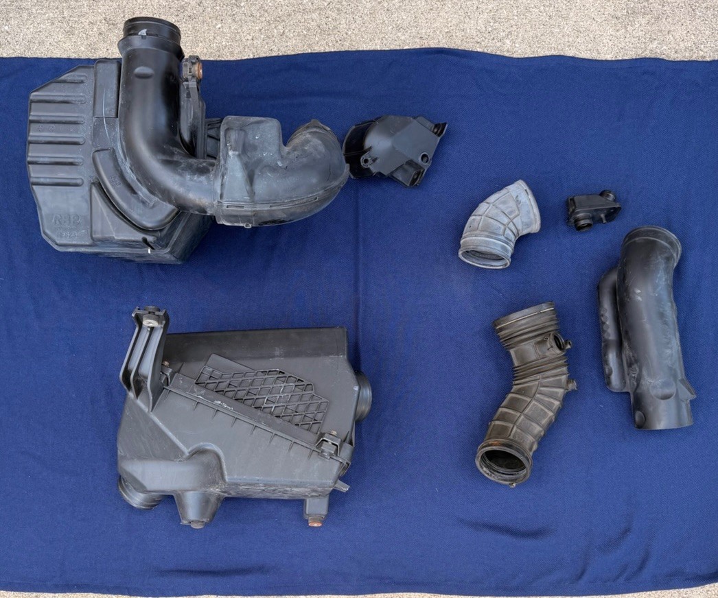 06-08 Acura TSX (K24A2) Full Intake System w/ upper housing, lower housing, etc.