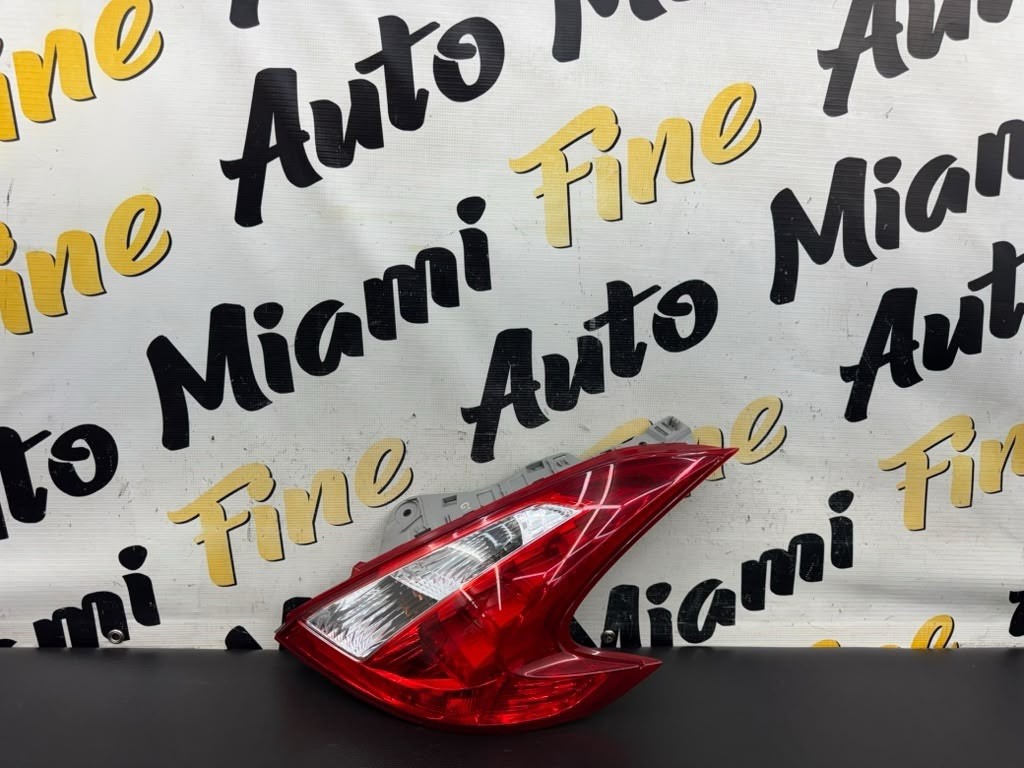 09-21 Nissan 370Z Nismo Rear Right RH Passenger Side Taillight OEM