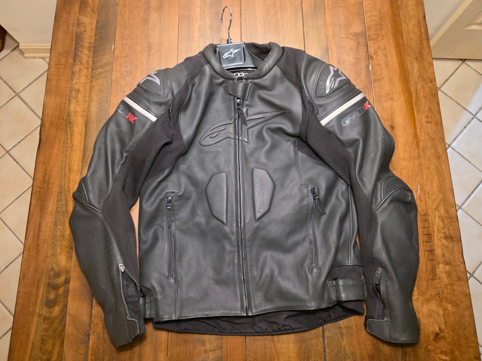 Alpinestars GP Plus R V3 Rideknit Leather Jacket Black 54 / 44 + Nucleon Plasma