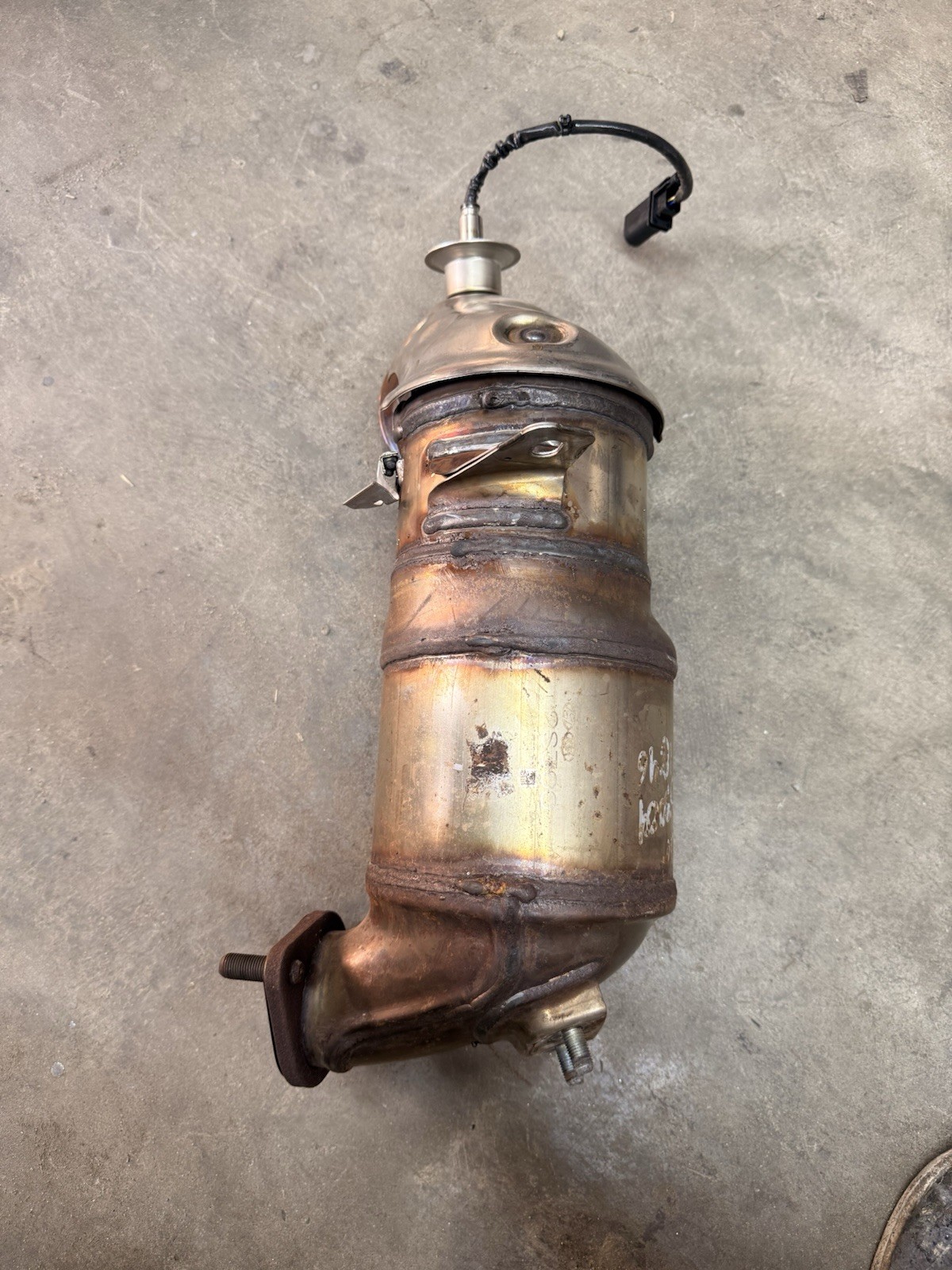 2024-2025 HYUNDAI SANTA FE OEM 2.5L AWD RECERTIFIED CATALYTIC CONVERTER 4k 2024-2025 HYUNDAI SANTA FE OEM 2.5L AWD RECERTIFIED CATALYTIC CONVERTER 4k
