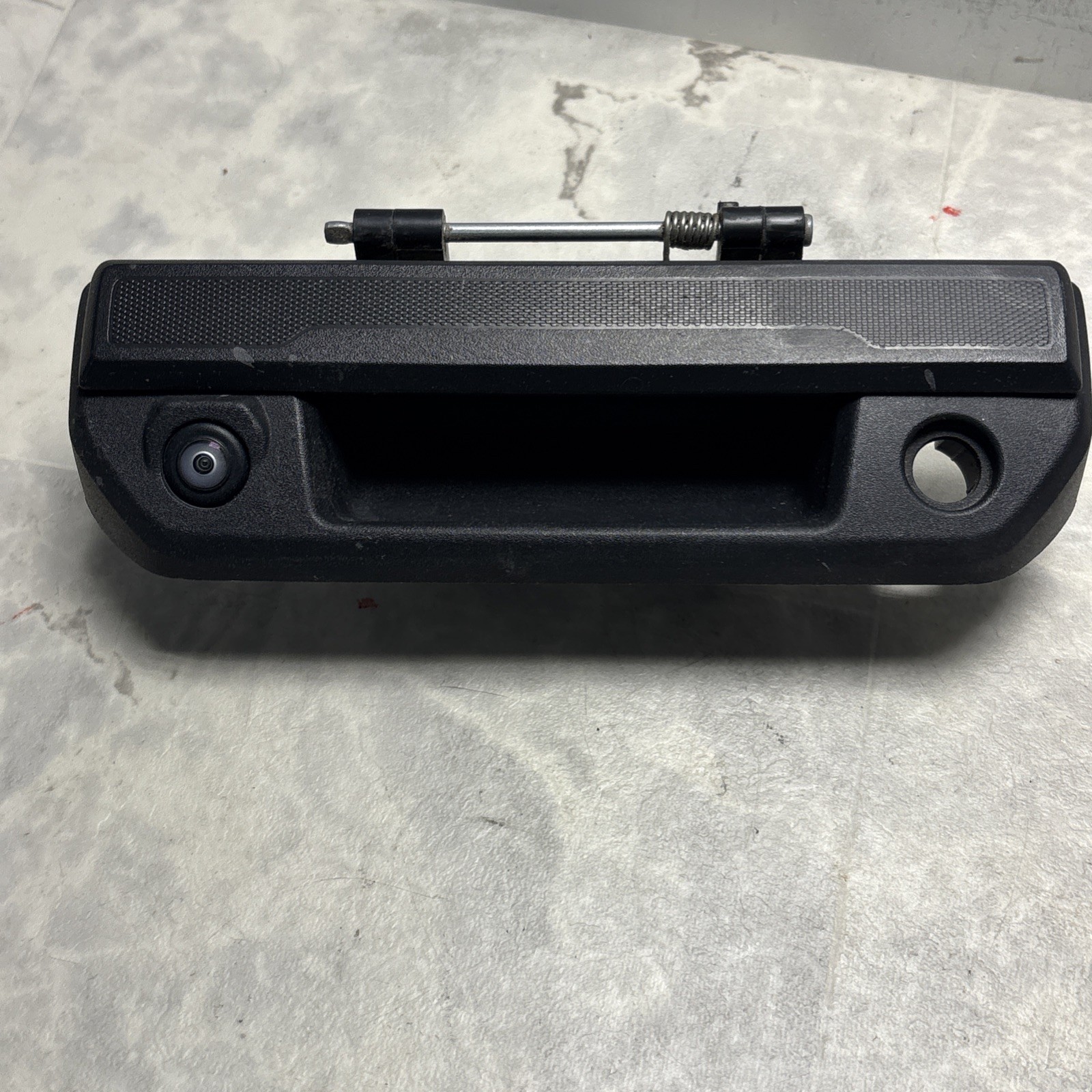 2020-2026 Chevrolet Silverado K2500 Tailgate Camera Handle 86519123 OEM