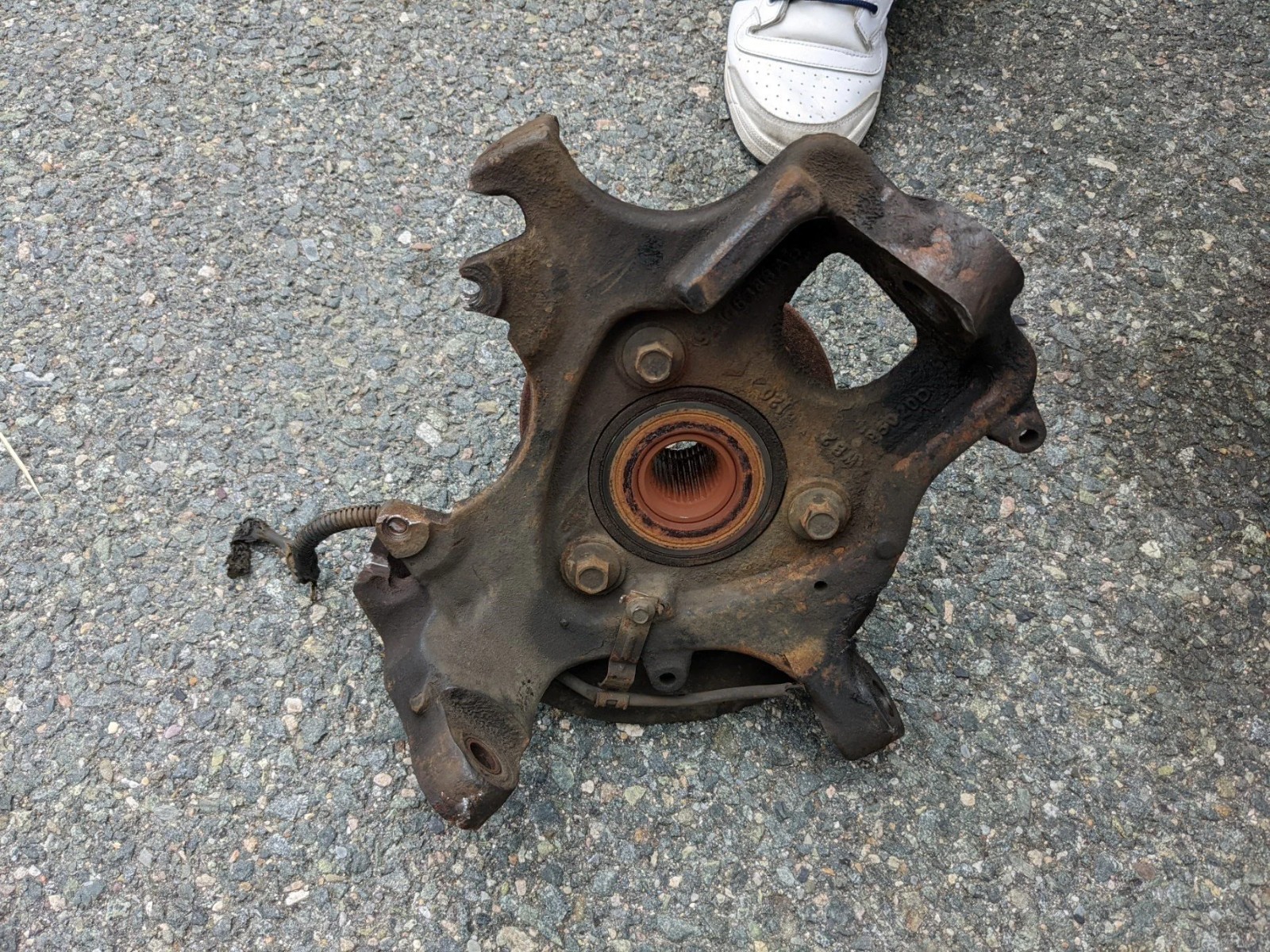 2000-2002 Dodge Dakota Durango 4x2 Front Left Spindle Knuckle Assembly OEM Used