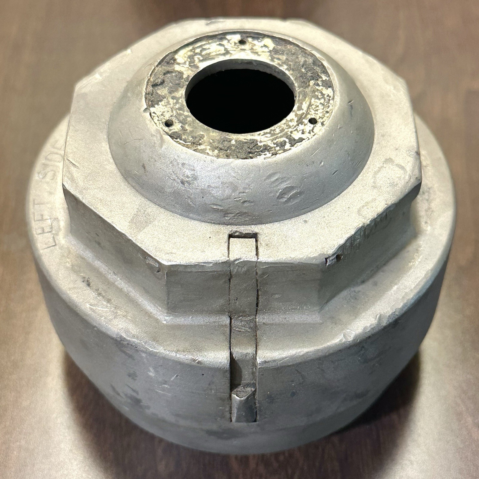 Rare Hayes #5 Wire Left Wheel Threaded Screw-on Hubcap Hub Grease Cap Hub Nut