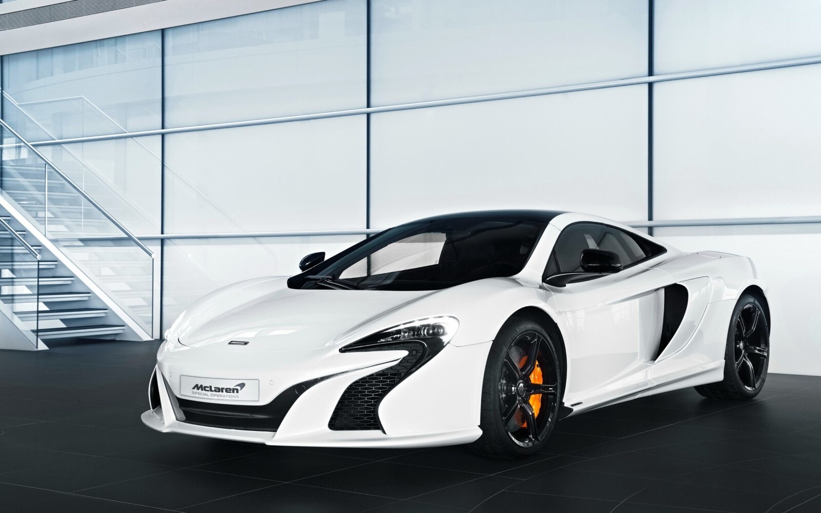 McLaren 650s Coupe Windshield **AFTERMARKET NEW** McLaren 650s Coupe Windshield **AFTERMARKET NEW**
