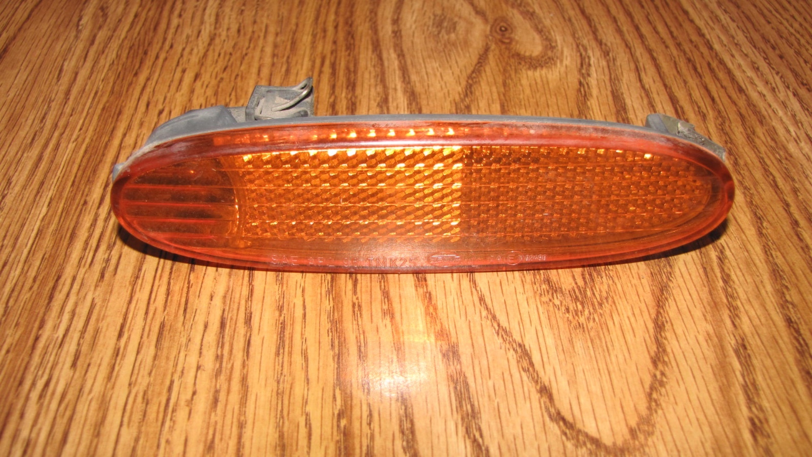 98-03 JAGUAR XJ8 FRONT SIDE MARKER LIGHT LH OEM DRIVER 98-03 JAGUAR XJ8 FRONT SIDE MARKER LIGHT LH OEM DRIVER