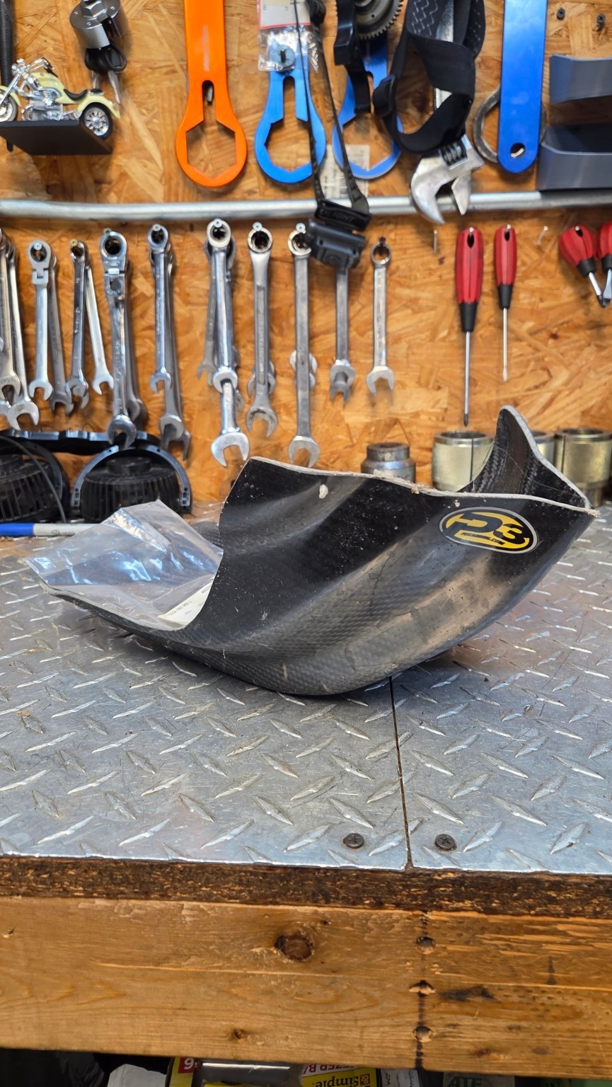 P3 - 301093-19-E - Carbon Fiber Skid Plate, Enduro Coverage