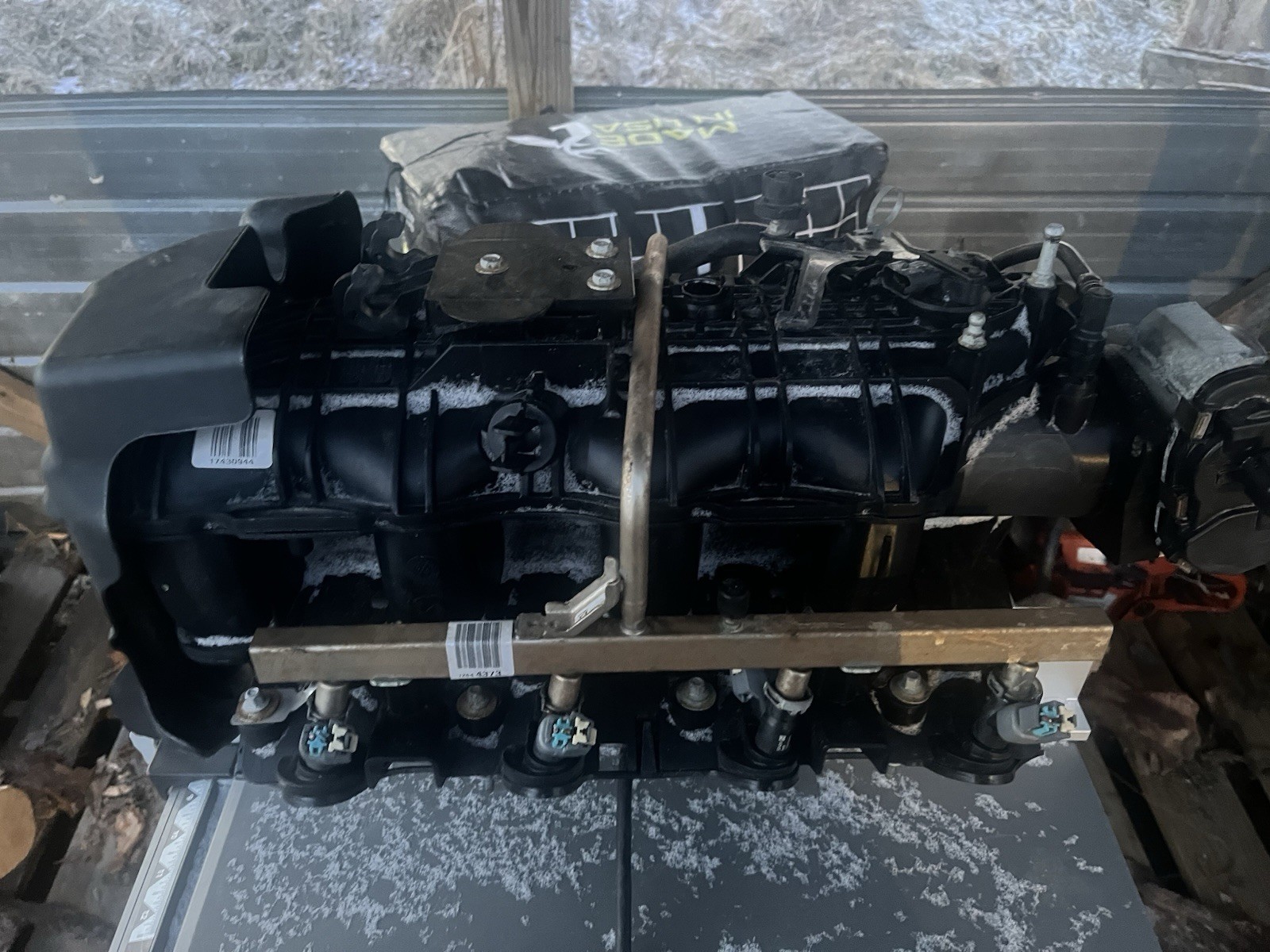 Ls Gen 4 Lc9 Truck Intake With Throttle Body And Injectors
