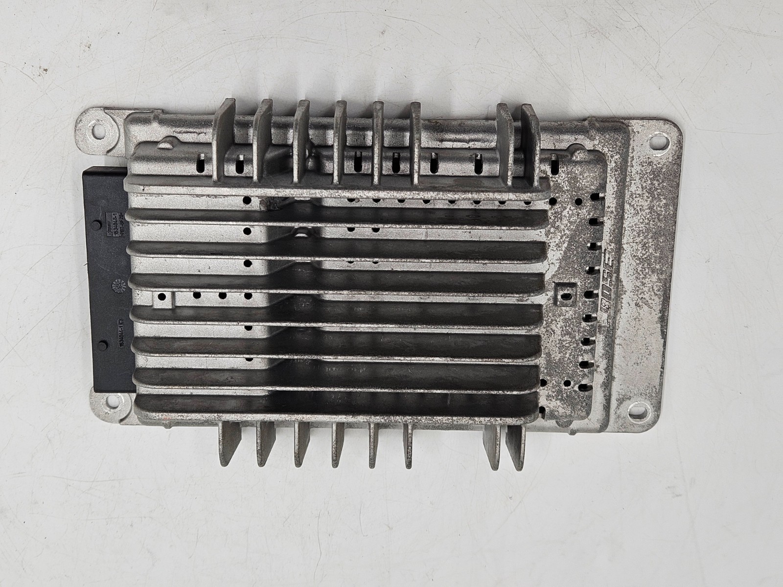 2005-2008 Maserati Quattroporte AMP AMPLIFIER BOSE 447010 447009 OEM