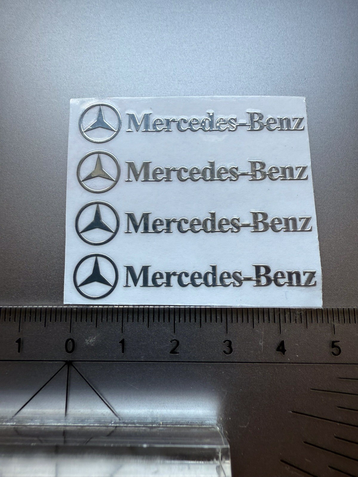 NEW (4PCS) Mercedes Benz Sticker Logo / Chrom / Emblem /Mercedes