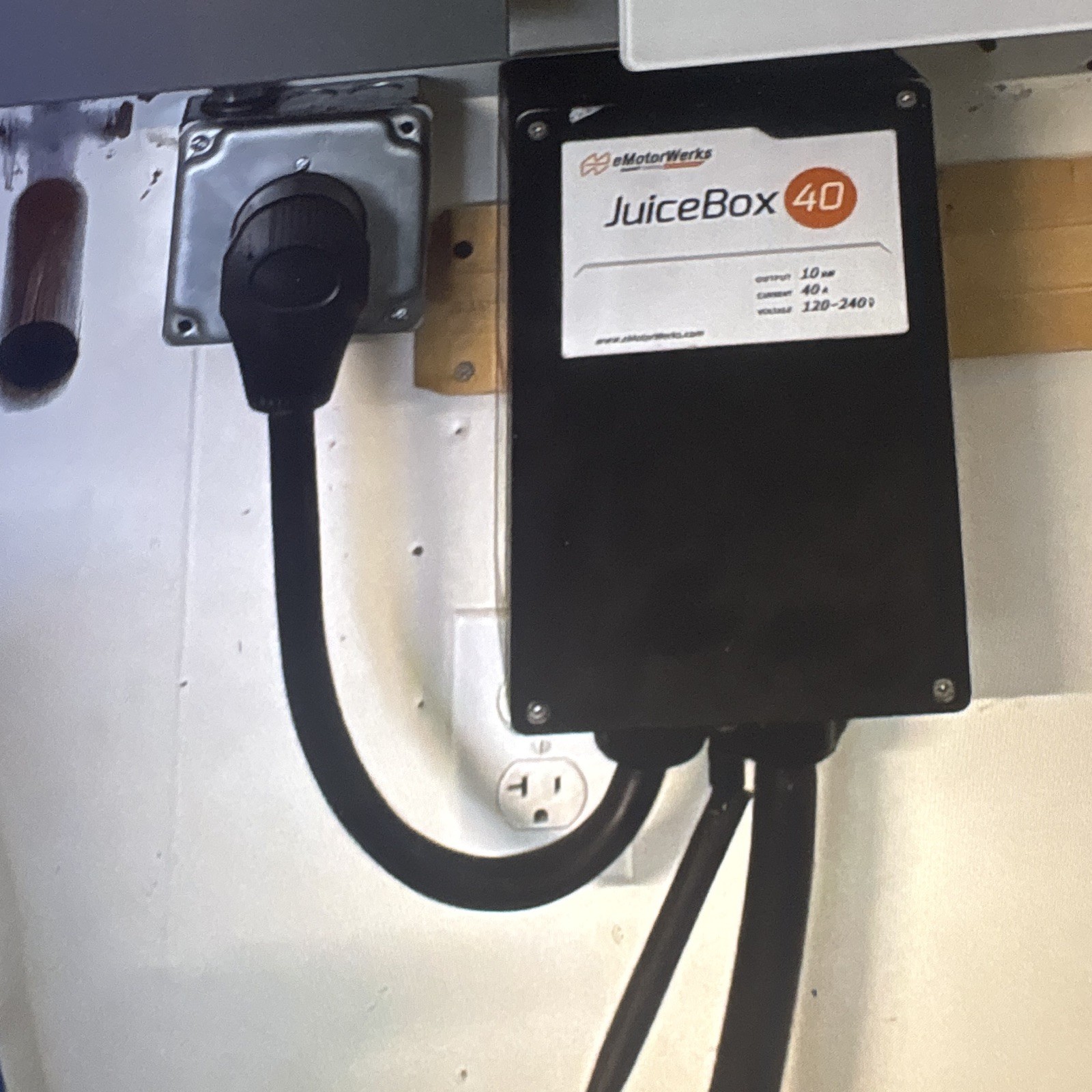 JuiceBox Pro 40 Electric Vehicle Charger Level 2 *AS-IS* 14-50 NEMA plug JuiceBox Pro 40 Electric Vehicle Charger Level 2 *AS-IS* 14-50 NEMA plug