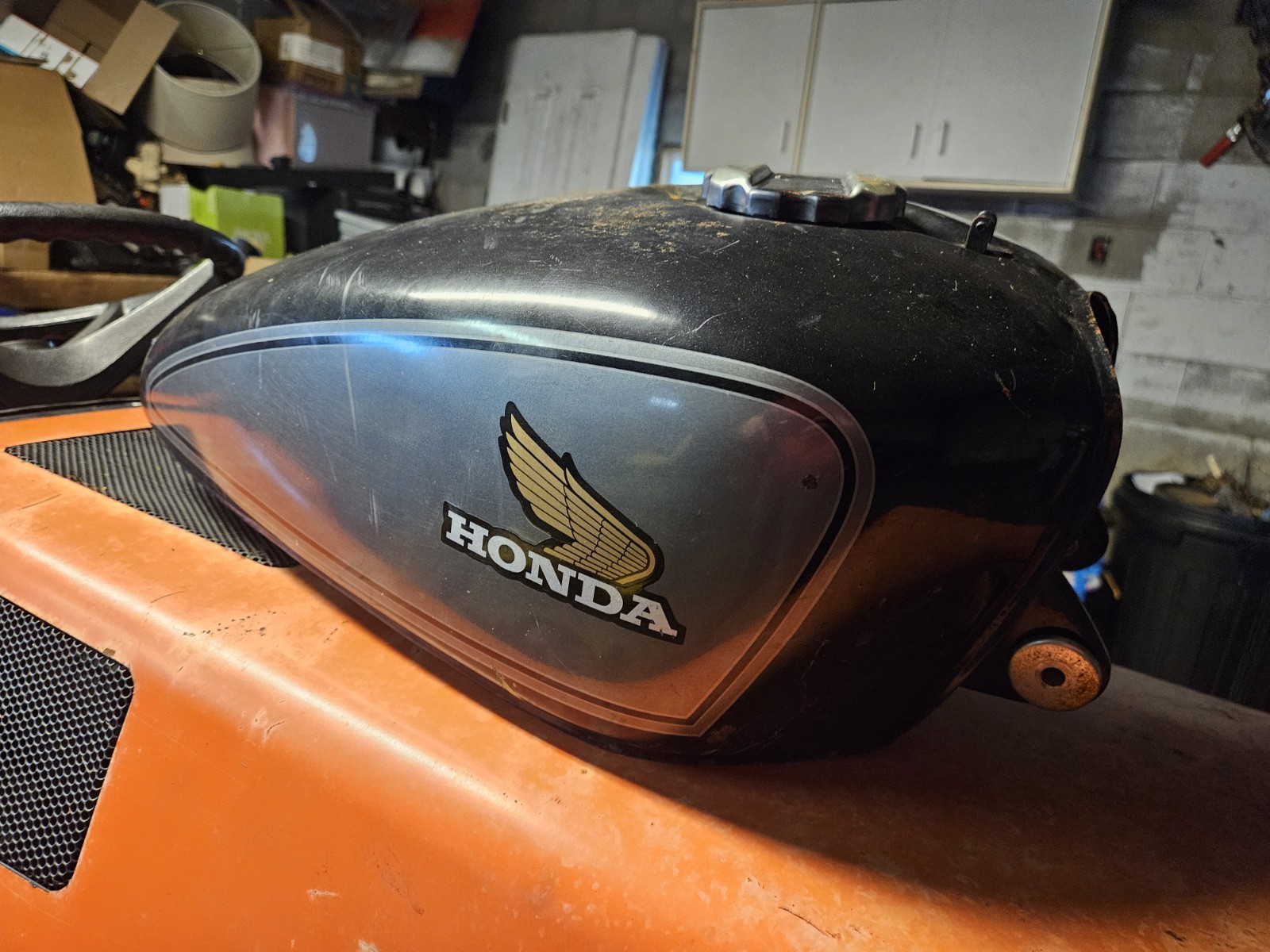 1980 - 1982 HONDA CX500 C FUEL TANK *SEE PICS* OEM 17a51-449-840za 1980 - 1982 HONDA CX500 C FUEL TANK *SEE PICS* OEM 17a51-449-840za